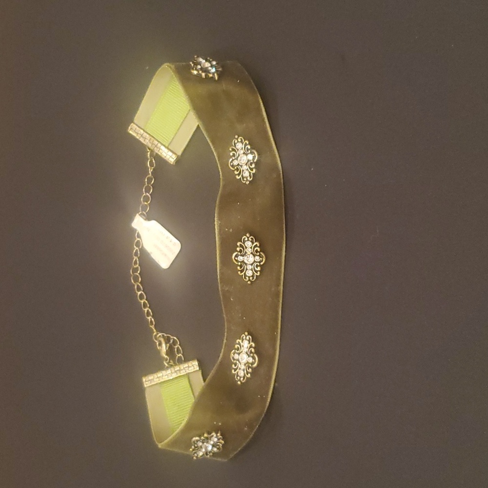 Vintage Olive Green Velvet Choker